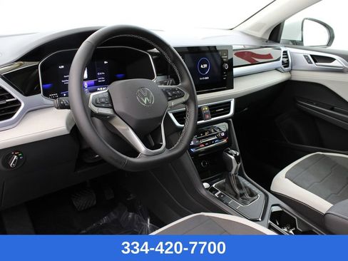 New 2026 Volkswagen Taos SE image 14