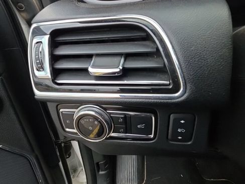 Used 2019 Lincoln Navigator L Reserve AWD/4WD image 12