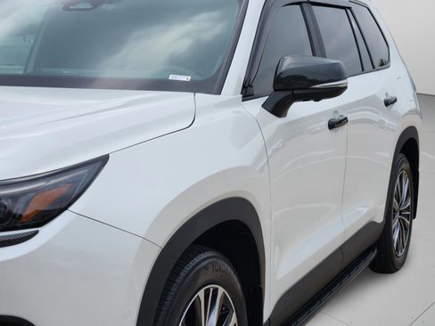 Used 2024 Toyota Grand Highlander AWD Hybrid image 37