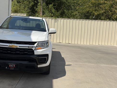 Used 2022 Chevrolet Colorado LT w/ Fleet Safety Package RWD image 11