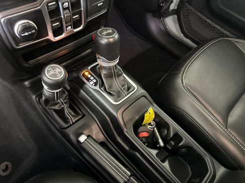 Used 2023 Jeep Wrangler Unlimited Sahara w/ Cold Weather Group image 20