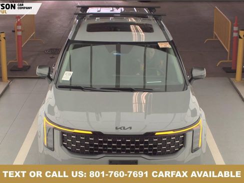 Used 2025 Kia Carnival SX Prestige FWD image 3