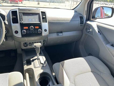 Used 2019 Nissan Frontier SV w/ Value Truck Package AWD/4WD image 18