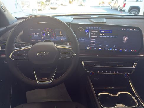 New 2026 Chevrolet Traverse Z71 w/ Enhanced Driving Package image 11