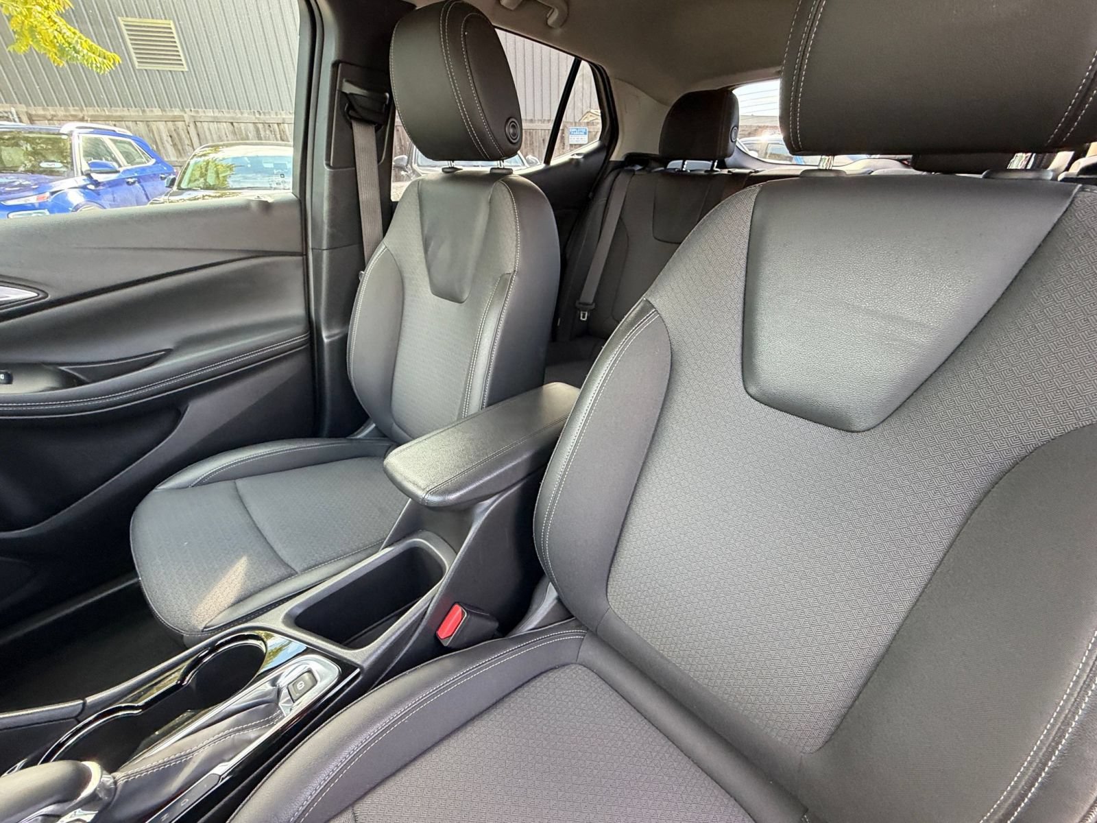 Used 2025 Buick Encore GX Preferred AWD/4WD image 35