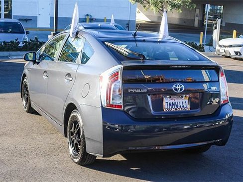 Used 2015 Toyota Prius Two image 7