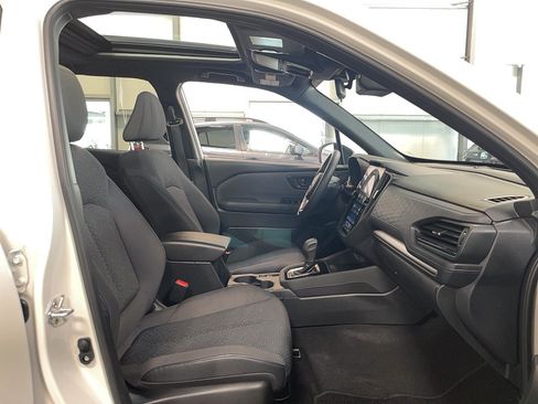 Used 2025 Subaru Forester Premium AWD/4WD image 23