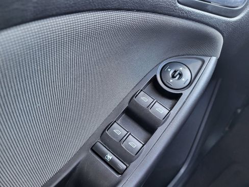 Used 2014 Ford Focus SE image 13