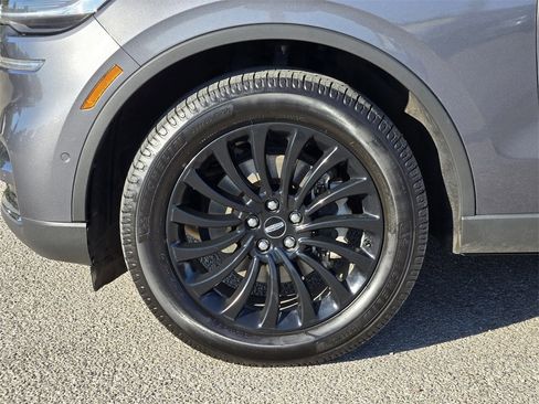 Used 2022 Lincoln Aviator Reserve w/ Elements Package Plus image 10