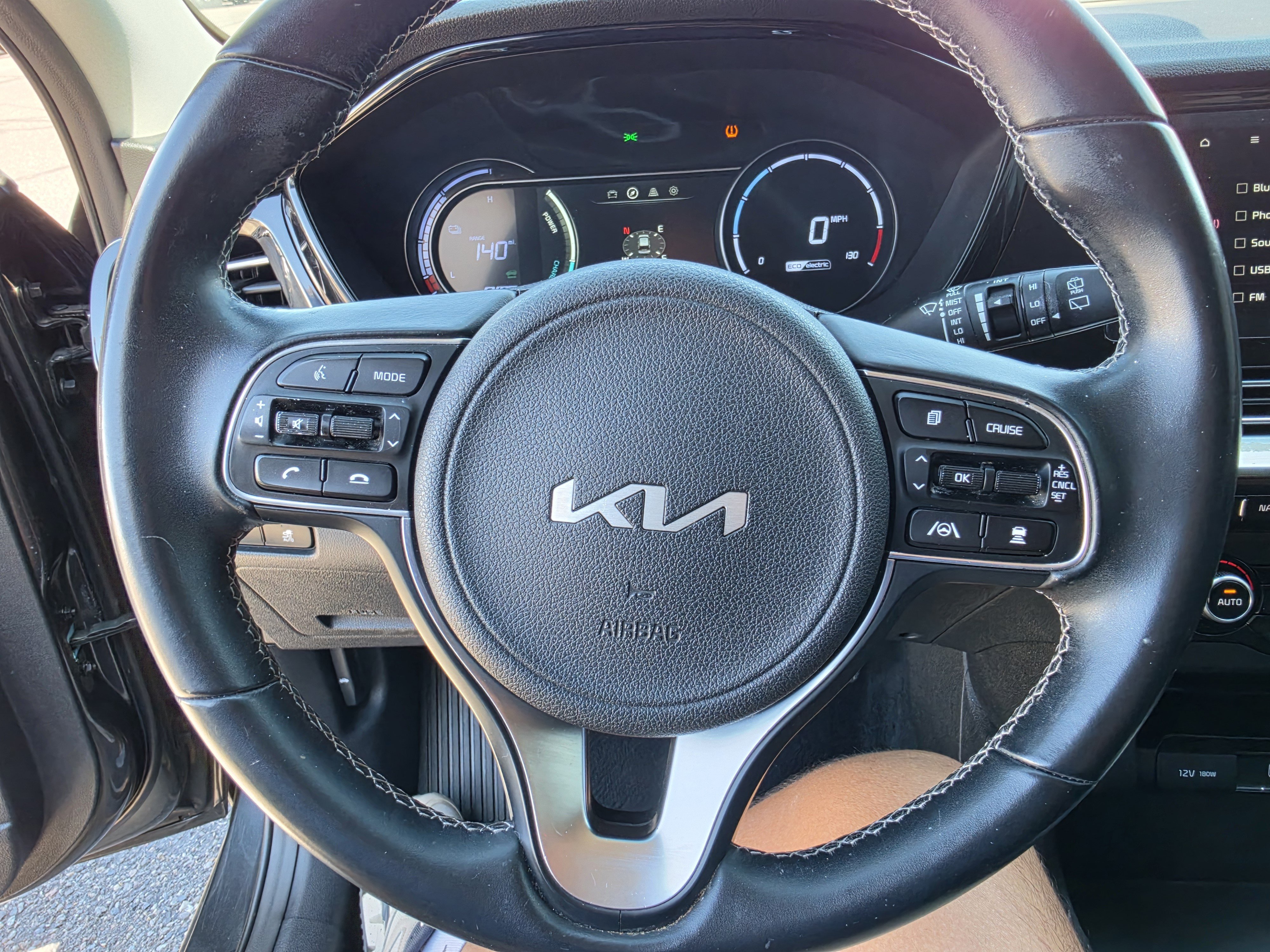 Used 2022 Kia Niro EX FWD image 14