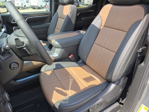 Used 2026 Chevrolet Silverado 1500 High Country w/ Technology Package AWD/4WD image 32