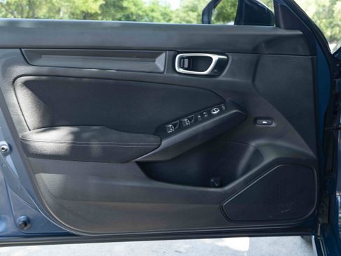 Used 2025 Honda Civic Sport image 36