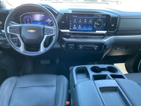 Used 2024 Chevrolet Silverado 2500 LTZ AWD/4WD image 4