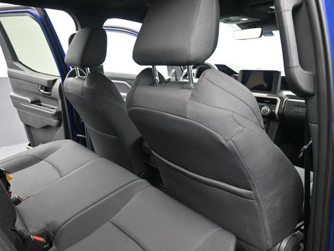 Used 2025 Toyota Tacoma SR5 w/ SR5 Upgrade Package AWD/4WD image 25