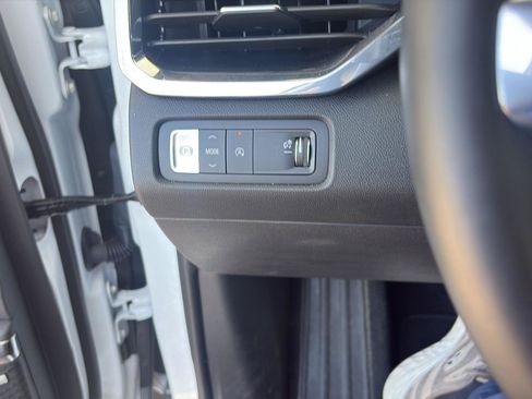 Used 2026 GMC Acadia Elevation FWD image 13