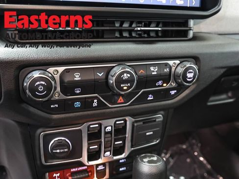 Used 2025 Jeep Wrangler Unlimited Sport S 4xe AWD/4WD image 20