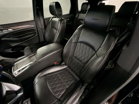Used 2022 Buick Enclave Avenir w/ Avenir Technology Package FWD image 20