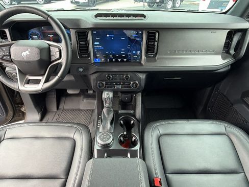 Used 2025 Ford Bronco Badlands AWD/4WD image 26