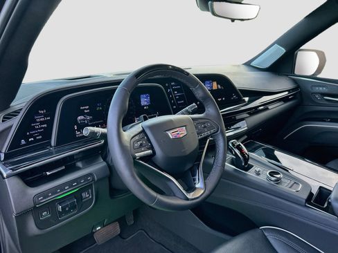 Used 2022 Cadillac Escalade Sport w/ Touring Package AWD/4WD image 9