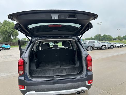 Used 2022 Hyundai Palisade SE w/ Cargo Package FWD image 23
