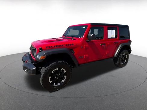 Used 2025 Jeep Wrangler Unlimited Rubicon AWD/4WD image 8