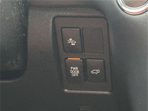 Used 2017 Lexus LX 570 4WD image 34