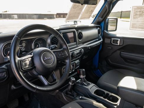 Used 2022 Jeep Wrangler Sport S image 13