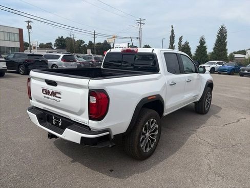 Used 2025 GMC Canyon Denali AWD/4WD image 6
