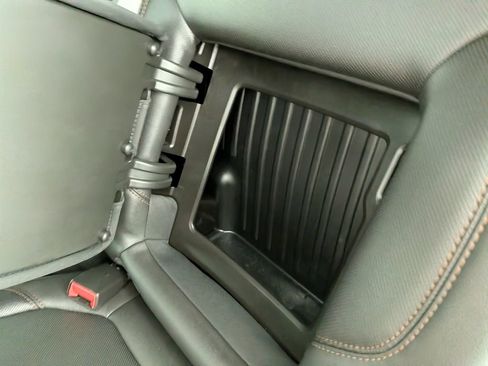 Used 2021 GMC Sierra 1500 AT4 w/ Technology Package image 30