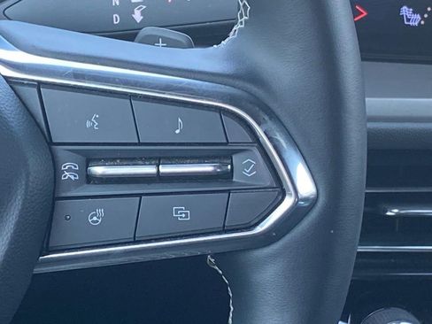 Certified 2025 Chevrolet Traverse LT image 9