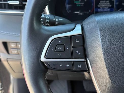 Used 2024 Toyota Highlander Limited AWD/4WD image 16
