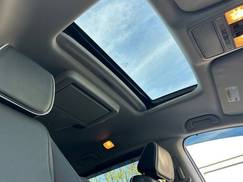 Used 2025 Honda Odyssey Touring image 19