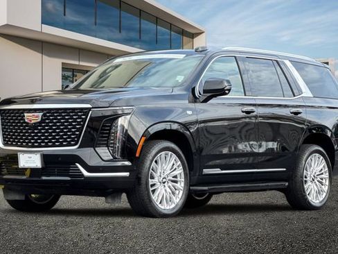 Certified 2025 Cadillac Escalade Premium Luxury image 8