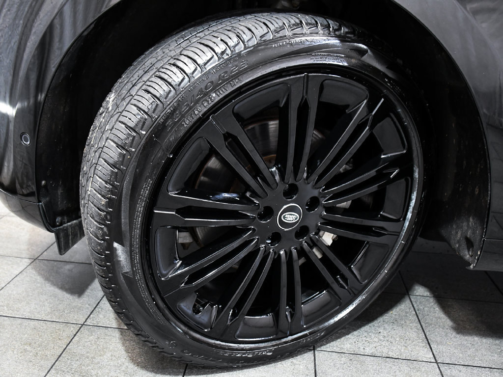 Used 2023 Land Rover Range Rover SE AWD/4WD image 7