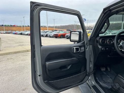 Used 2023 Jeep Wrangler High Altitude image 33