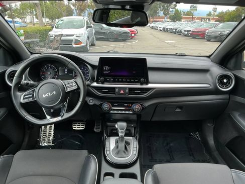 Used 2023 Kia Forte GT-Line w/ GT-Line Premium Package FWD image 17