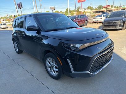 Used 2023 Kia Soul LX w/ LX Technology Package