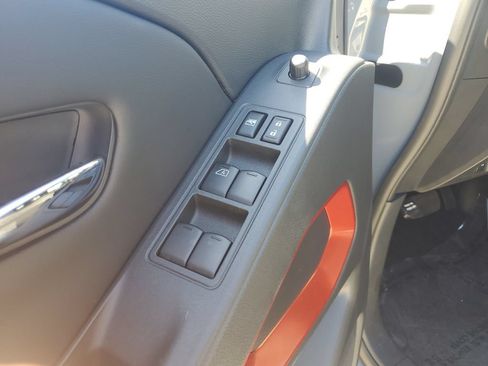Used 2025 Nissan Frontier PRO-4X w/ Interior Protection Package AWD/4WD image 27