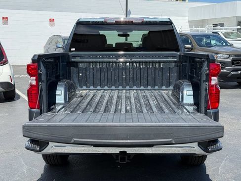 Used 2021 Chevrolet Silverado 1500 LT RWD image 12