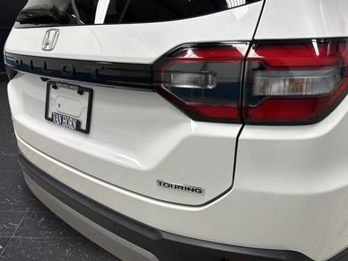 Used 2024 Honda Pilot Touring image 34