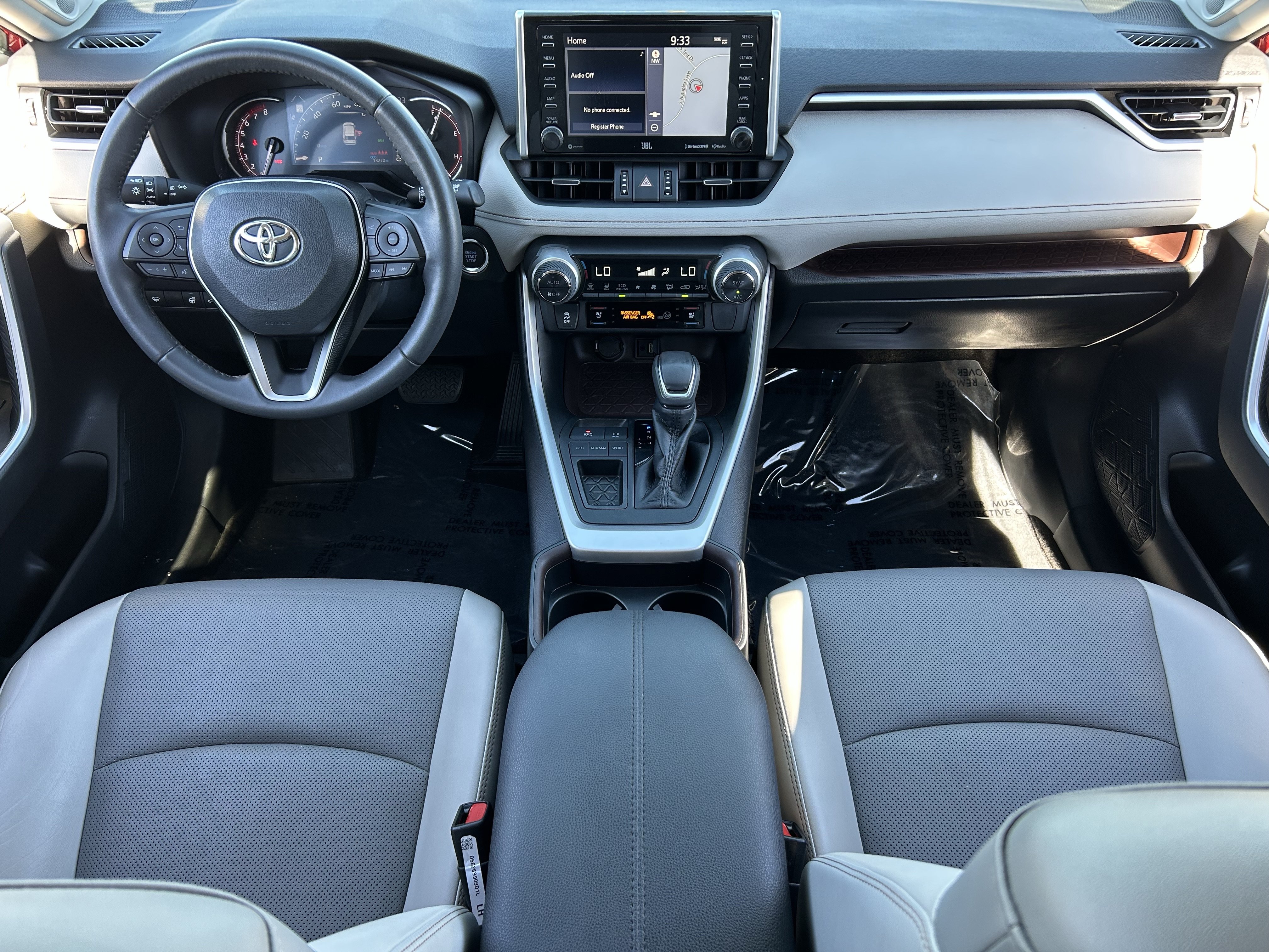 Used 2019 Toyota RAV4 Limited w/ Cold Weather Package FWD image 14