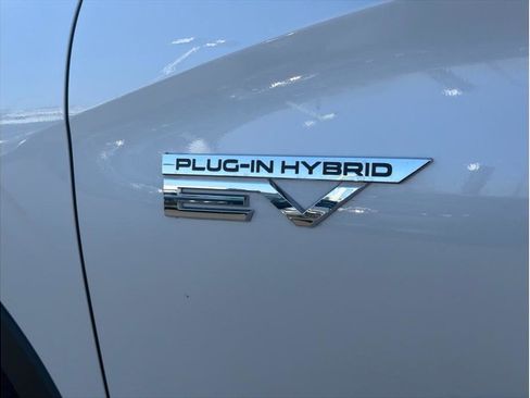 Used 2024 Mitsubishi Outlander SEL image 29