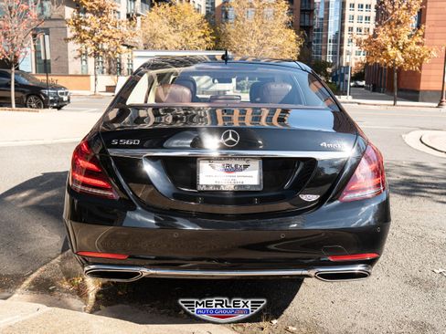 Used 2018 Mercedes-Benz S 560 4MATIC Sedan w/ Premium Package image 6