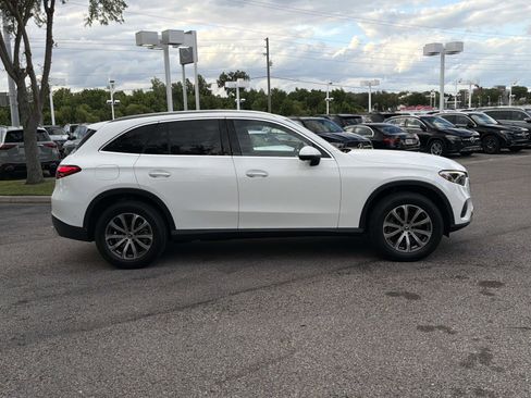 Certified 2024 Mercedes-Benz GLC 300 image 2