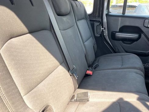 Used 2019 Jeep Wrangler Unlimited Sport AWD/4WD image 21