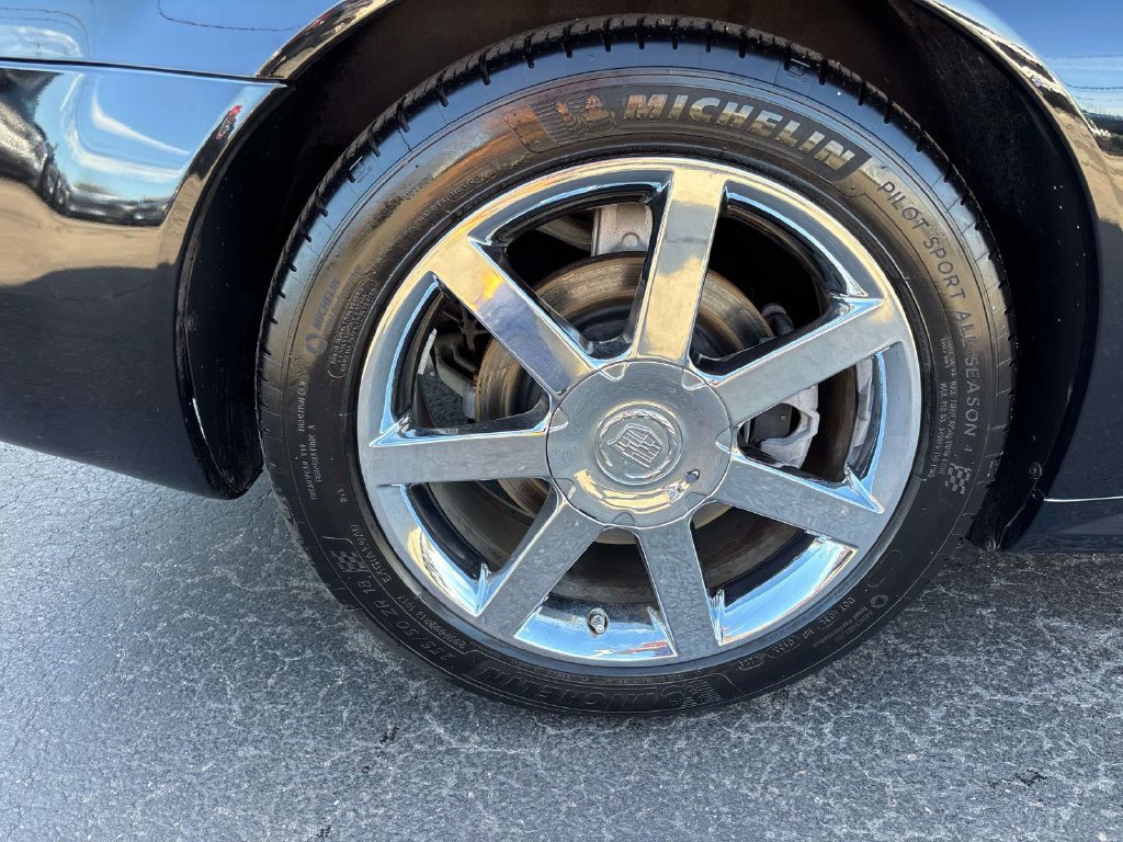 Used 2006 Cadillac XLR RWD image 30