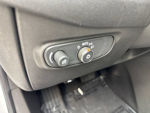 Used 2024 Chevrolet Equinox LT AWD/4WD image 56