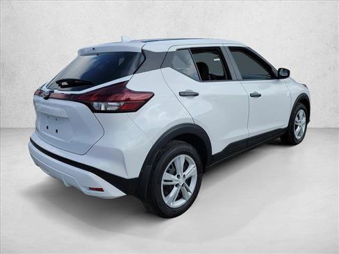 Used 2025 Nissan Kicks Play S image 5
