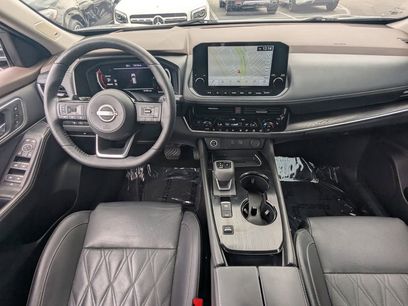 Used 2022 Nissan Rogue Platinum w/ Head-Up Display Package