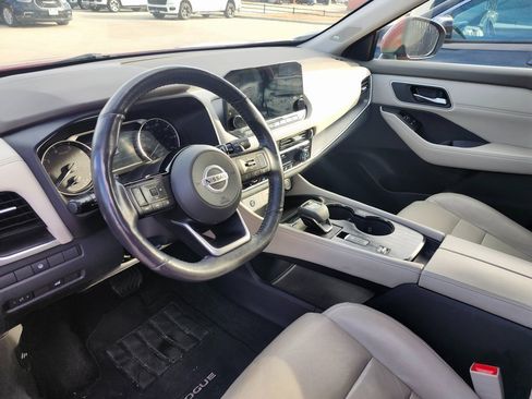 Used 2021 Nissan Rogue SL w/ Premium Package image 18